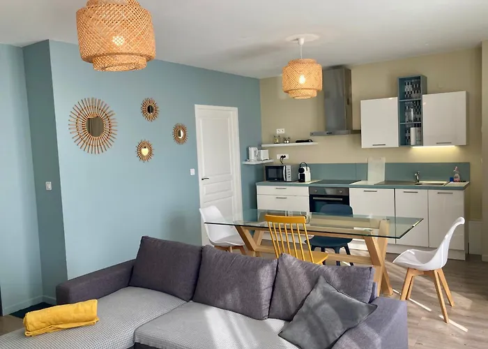 La maison Virginie appartements de 1 à 5 pers cosy central parking gratuit linge fibre proximité port lac canal piscine