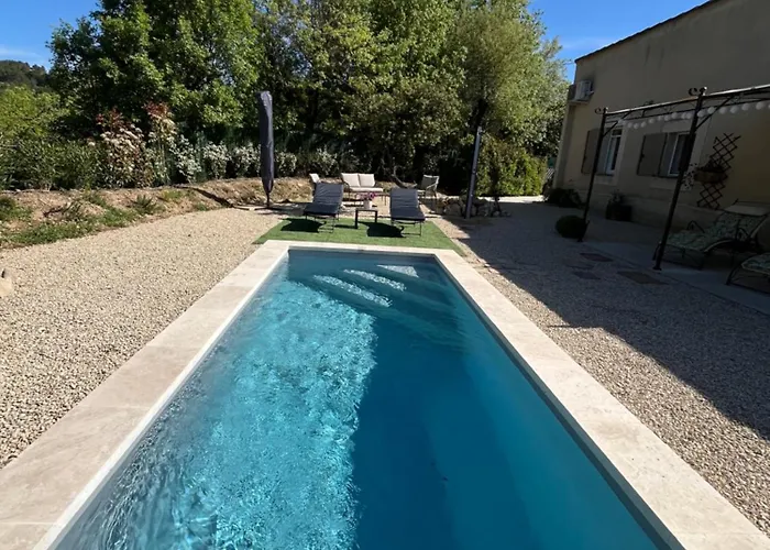 L'AMANDERAIE PISCINE PRIVEE à côté de LOURMARIN LUBERON