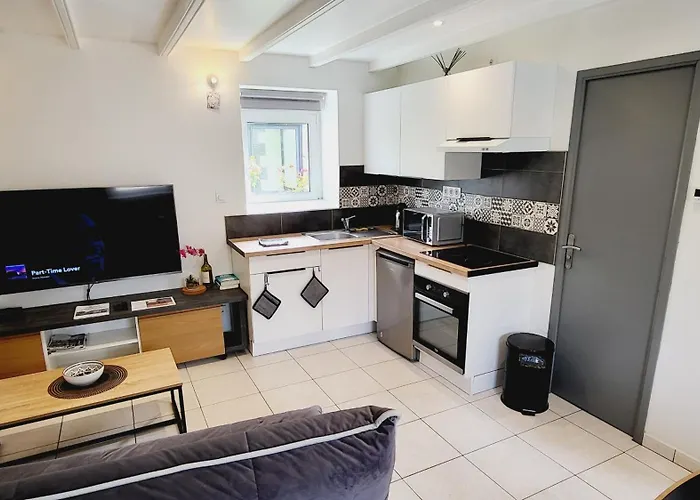 KerElo Le Ptit St Roch, maisonnette cosy, mer 5km, Ploudalmezeau