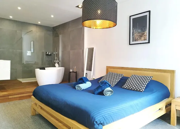 Elegant Apartment in the Heart of Chantilly Just Steps from the Château