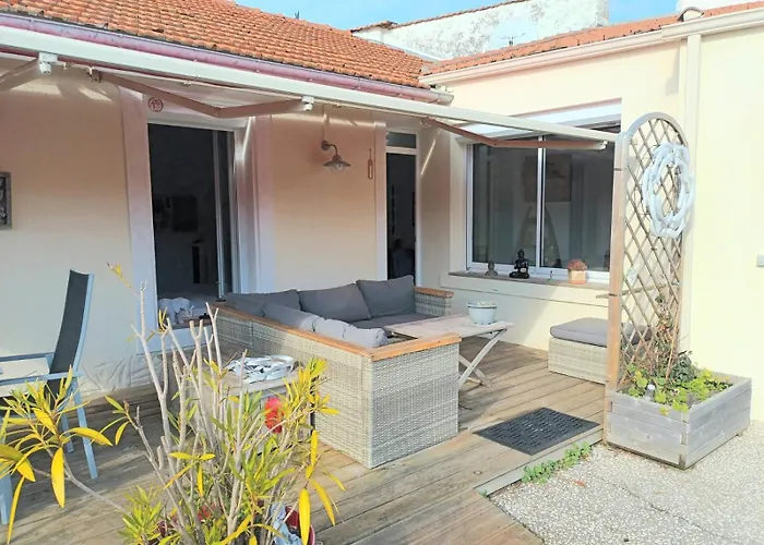 Maison Port de la Côtinière à 150m de la plage