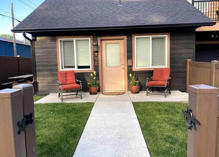 Darling Downtown Cottage - Summer In Cda!