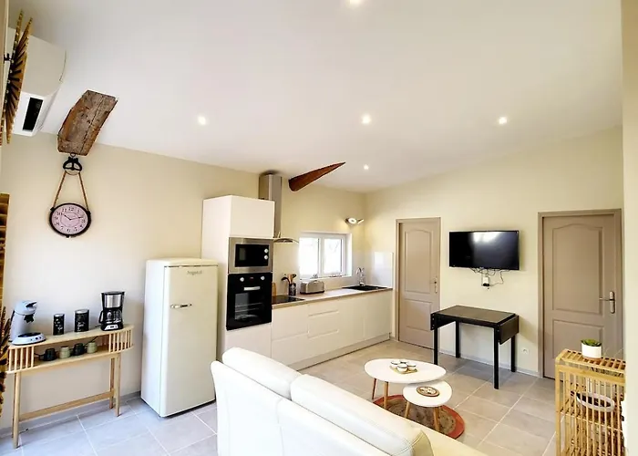 Maison au calme - Clim - Wi-Fi - terrasse et cours