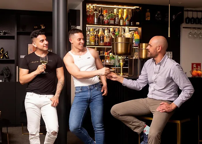 Guest house: Elite Hotel - Gay Men Only (Adults Only)