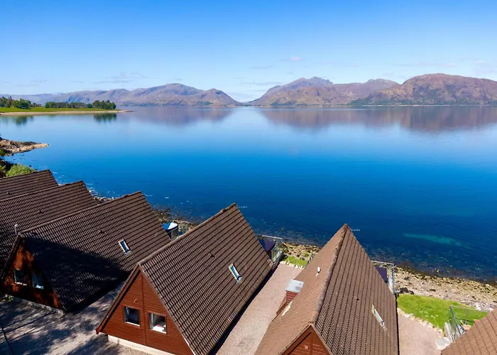Vacation home: Loch Linnhe Waterfront Lodges With Hot Tubs