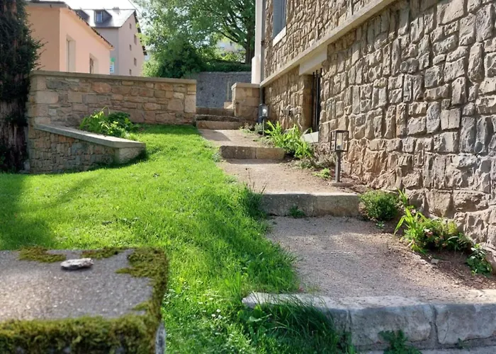 Le Bompard 50 m2 Villa Art Déco Plein centre avec jardin