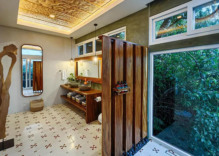 Monteverde Lodge & Gardens By Boeena