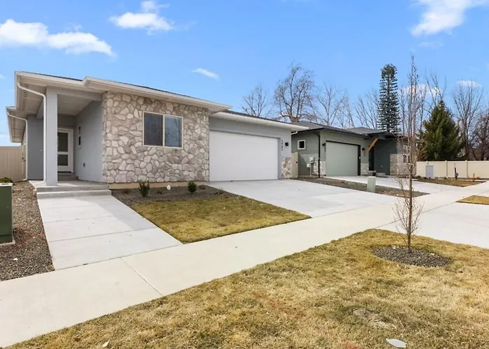 Brand New Custom Home - Grayson