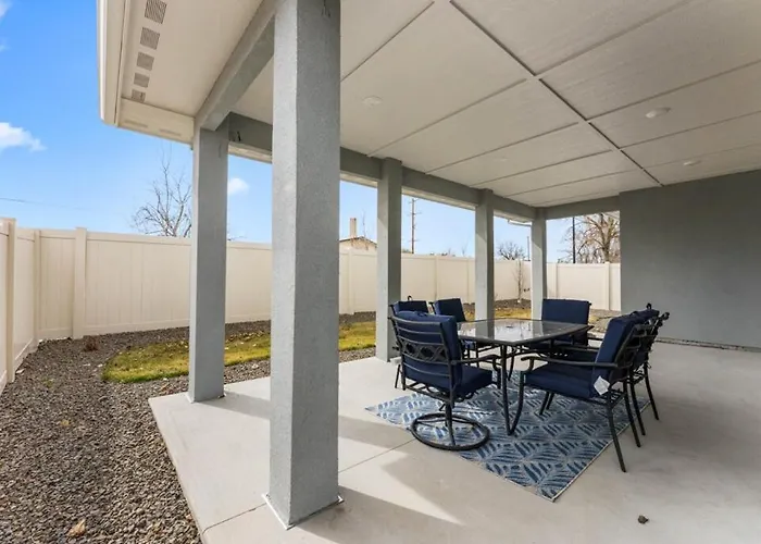Brand New Custom Home - Grayson