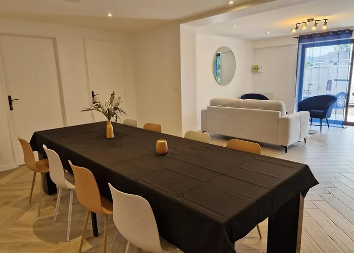 Le Zénith - Entièrement Climatisé - 3 chambres, 3 salle de bain - 8 pers max - Local à vélos - Réservation à la chambre possible