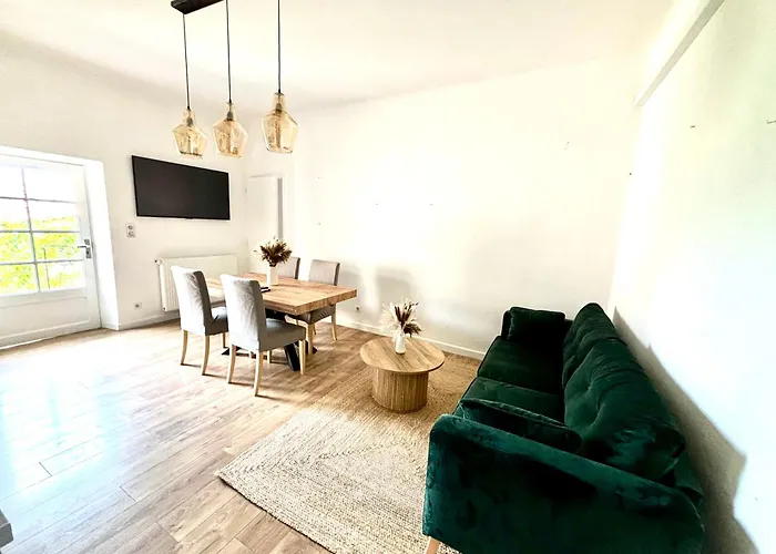 Appartement eygalieres avec petite cour
