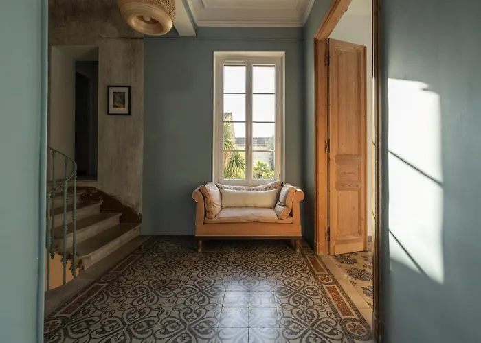 Maison Esme - Charm & Authenticity