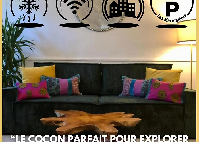 Ulysse, Appartement Spacieux au Centre Historique d'Uzès en rez-de-chaussée avec extérieur, proche parking des Marroniers