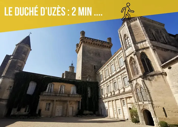 Ulysse, Appartement Spacieux au Centre Historique d'Uzès en rez-de-chaussée avec extérieur, proche parking des Marroniers