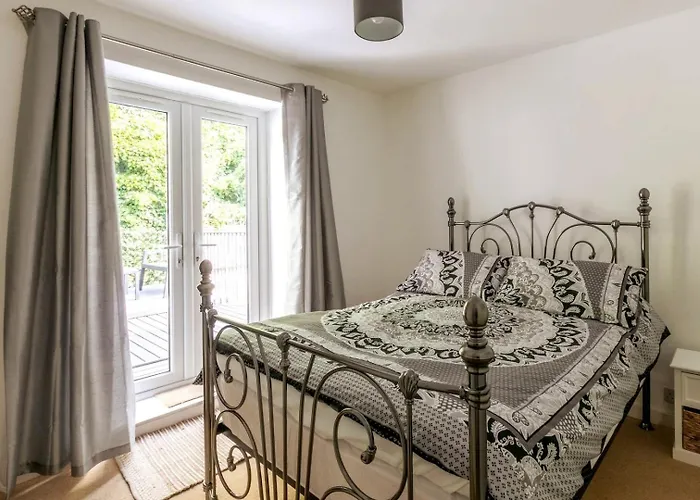 Stylish 2Bd Family Hideaway In Dover