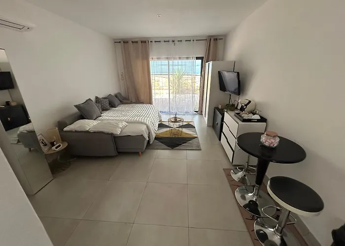 Studio indépendant Valbonne proche Cannes et Sophia Antipolis