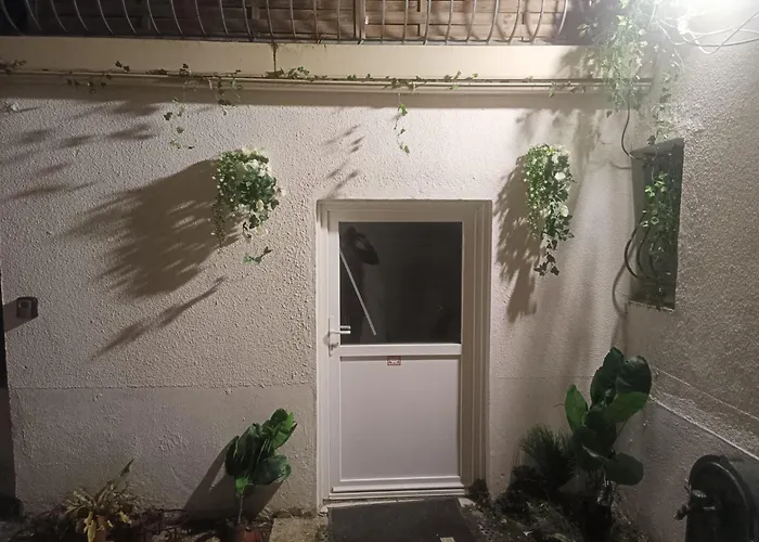 Escale secrète Montargis Jacuzzi Appart Climatisé Parking gratuit