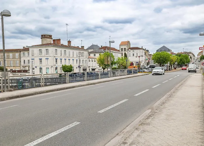 La Jarnacaise #12pers #6 chambres