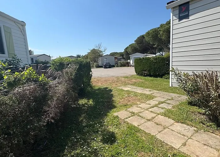 Bungalow 341, 6 à 8 pers, wifi, jardin, terrasse, Camping Siblu 4 étoiles le Lac des Rêves