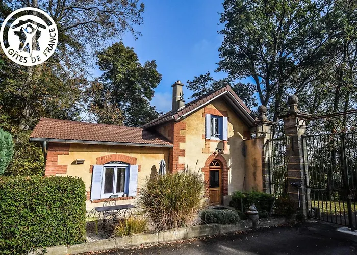 Gîte cosy pour 2 avec jardin et cheminée à Montbrison - FR-1-496-158