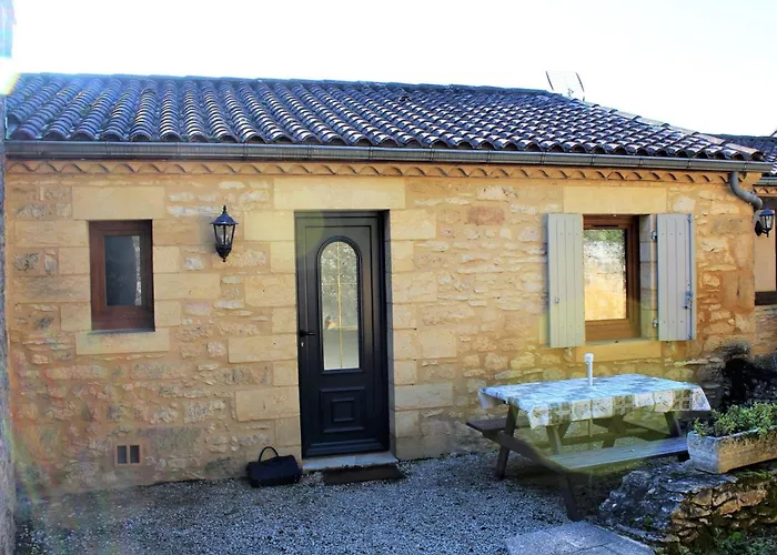 Maison de plain-pied près de Sarlat avec terrasse et barbecue - FR-1-616-28