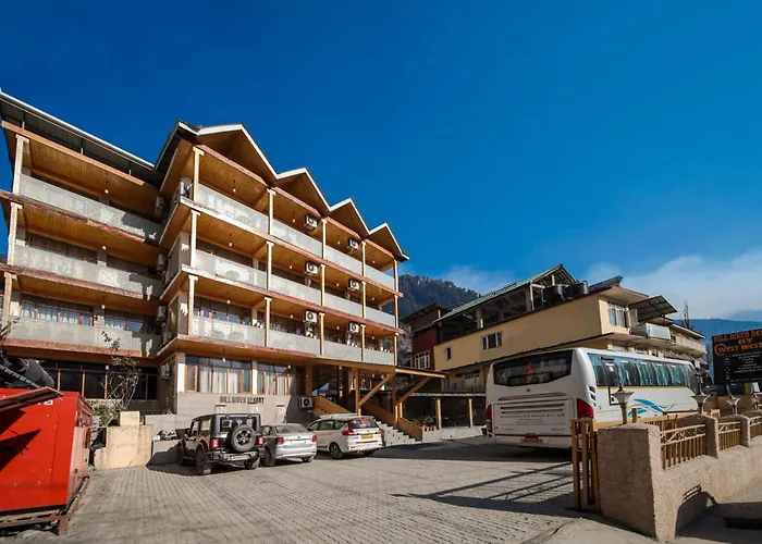 Hotels with tennis Hill River Resort By West Western -Property Of The Year 2024-25 - Central Heated & Air Cooled, Near Mall Road
