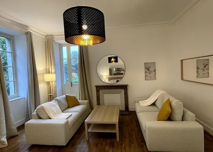 Manoir au bord du Trieux - Grand Appartement avec jardin