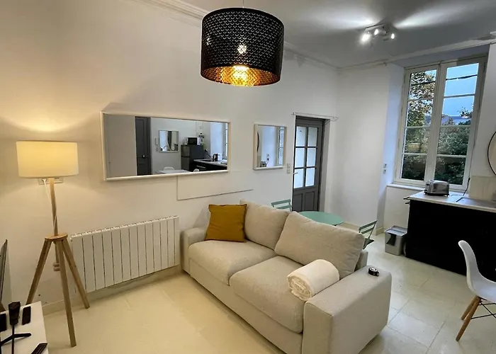 Manoir au bord du Trieux - Grand Appartement avec jardin
