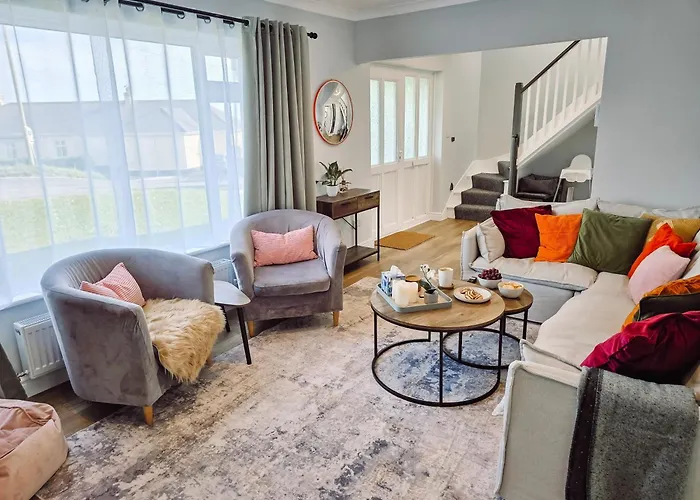 Luxury Sea View Retreat With Hot Tub Sleeps 8