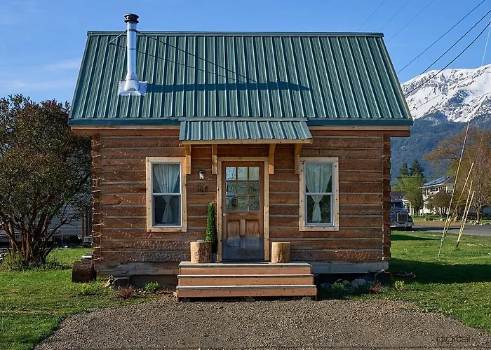 New Everything! Gorgeous Log Cabin In Downtown Joseph