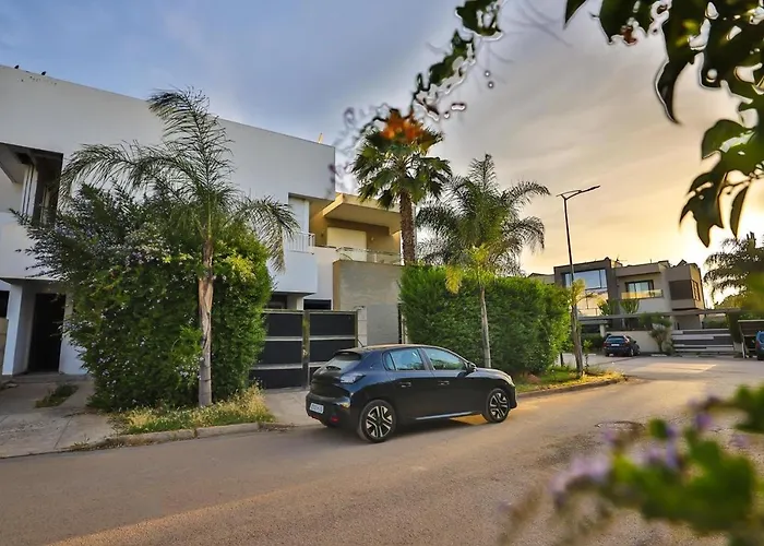 Villa familiale moderne avec piscine