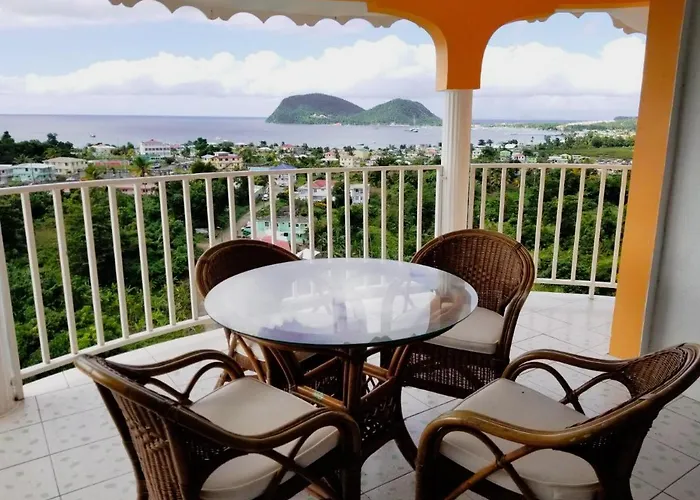 Candy'S Palace Apartments -Dominica'S Best Hilltop Haven