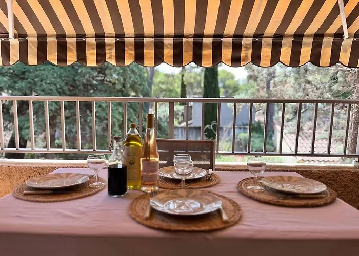 Duplex à 300m des plages, restos, commerces Saint-Cyr-sur-mer AQUALAND 1km