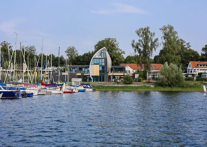 Hotel Am Strand Entspannung Mit Seeblick - ADAC Yacht