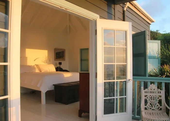 Lowena Cottage