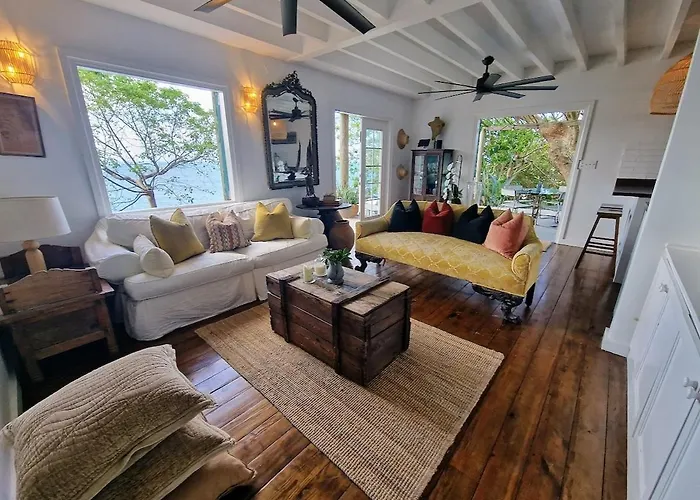 Lowena Cottage