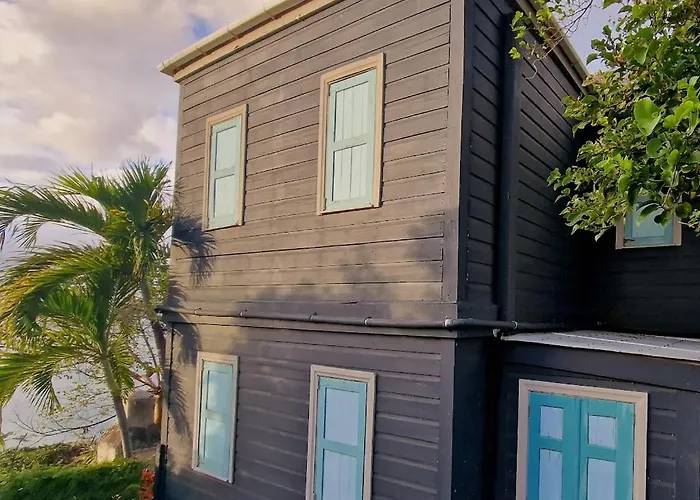 Lowena Cottage