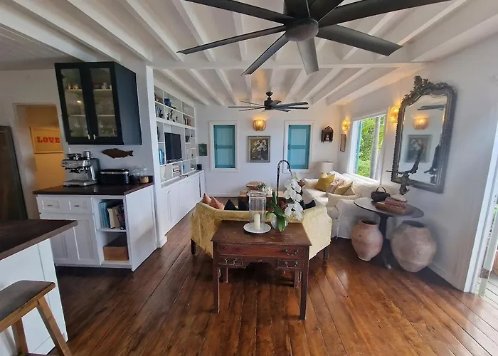 Lowena Cottage