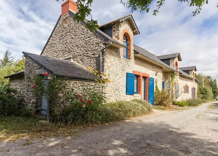 Maison de Charme Proche Côte avec Jardin, 3 Chambres&Equipements Bébé - FR-1-306-1068