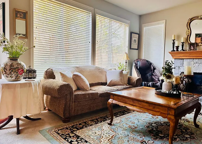The Elegant & Cozy Retreat