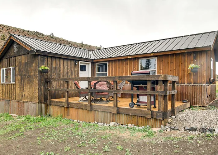 Fishing & Views: 'River Paradise' In Dubois!