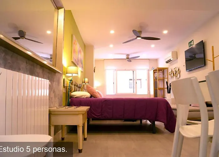 Hotel cerca del colegio: Chueca - Room Apartments