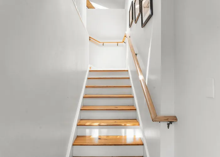 Studio Flat Above Historic Cider Mill