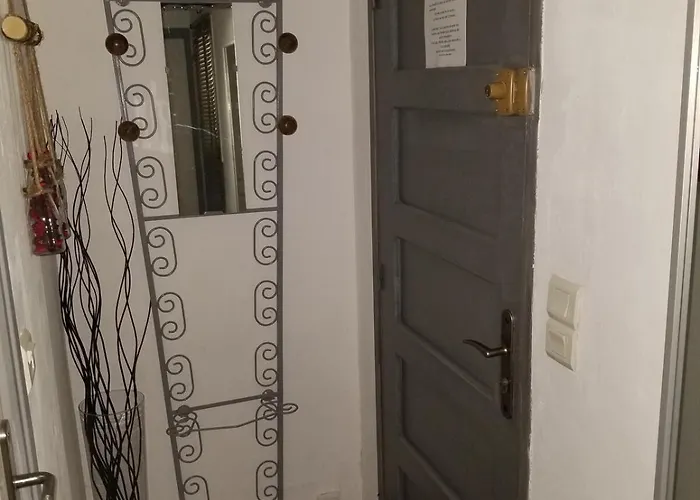 Les Marronniers Charmant petit appartement a La Tour d'Aigues Vaucluse
