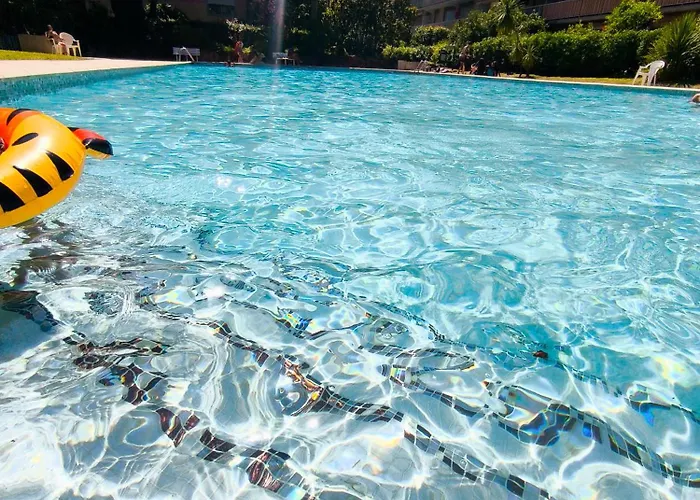 Home2Sea - Piscine, Jardin, studio cabine, 1 canapé lit convertible 2 ADULTES, 1 lit superposé triple 3 ENFANTS ou ADOS