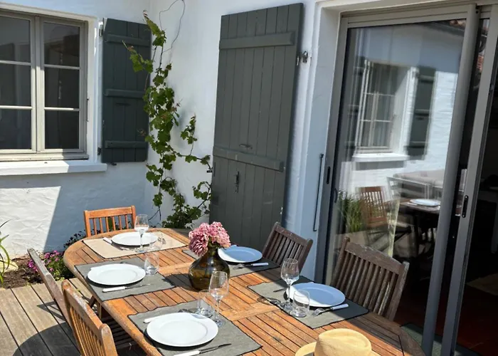 Maison des terroirs - Centre village - 500 m de la plage