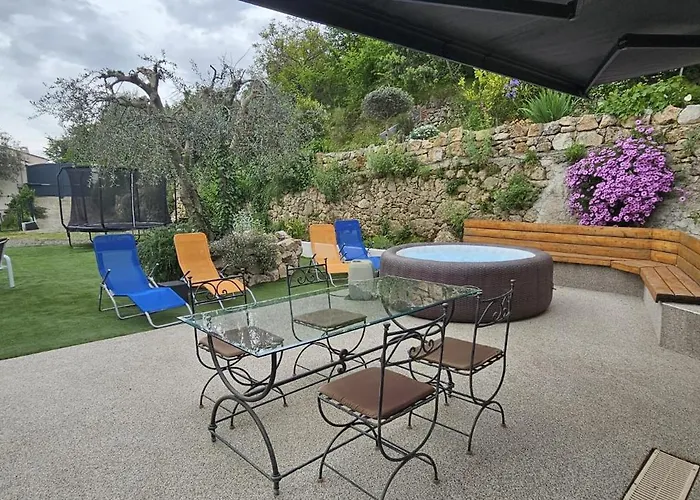 Appartement dans villa 4 personnes avec jacuzzi au calme