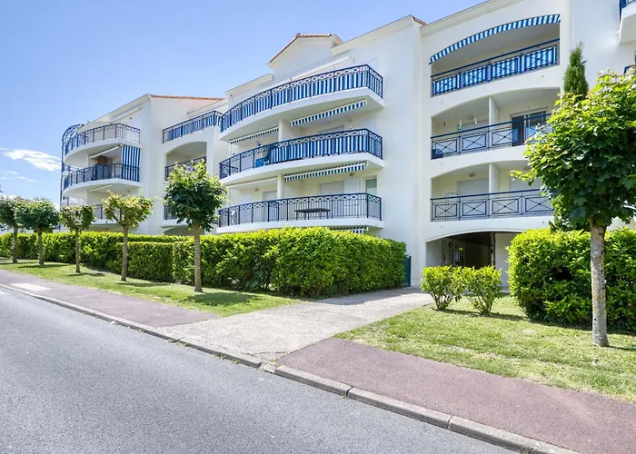 Apartment Terrasses De Pontaillac By Interhome