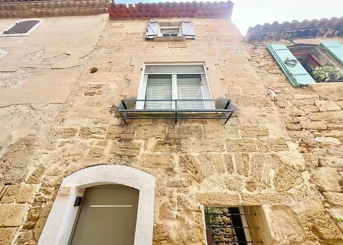 Miraluna - Village médiéval, calme, insolite, 6 personnes