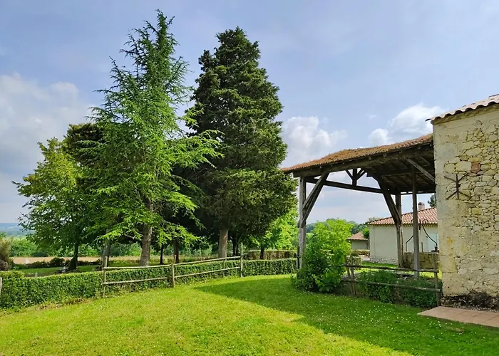 Gite Le Solquirit - Avec Piscine Et Vue Imprenable